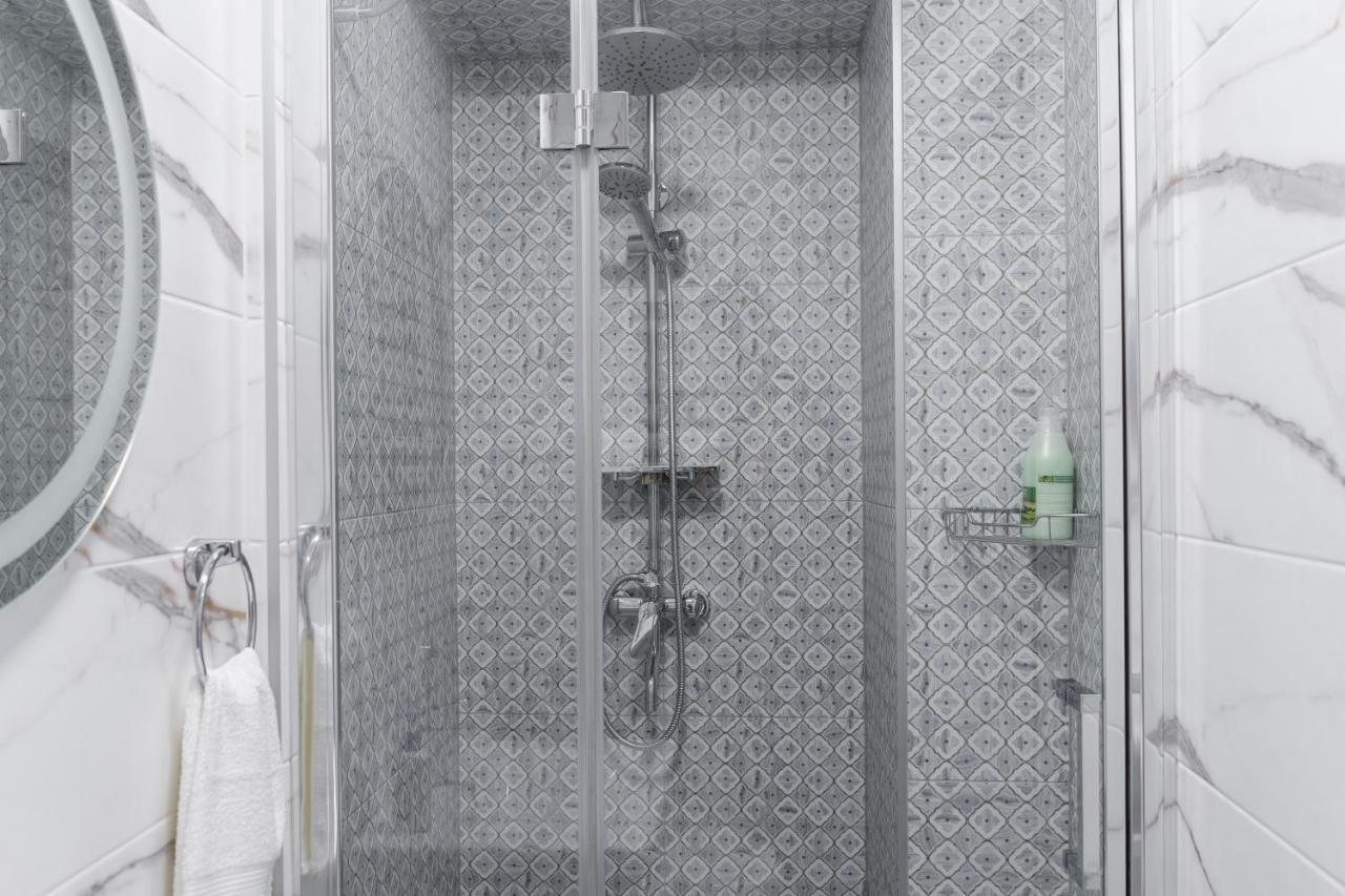 Charming Apartments In The Heart Of Lviv - Valova, Nasypna Str エクステリア 写真