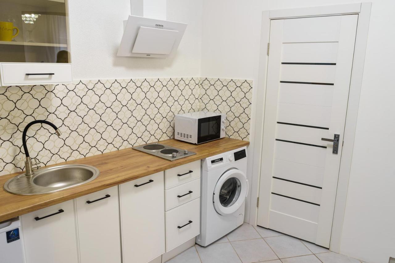 Charming Apartments In The Heart Of Lviv - Valova, Nasypna Str エクステリア 写真
