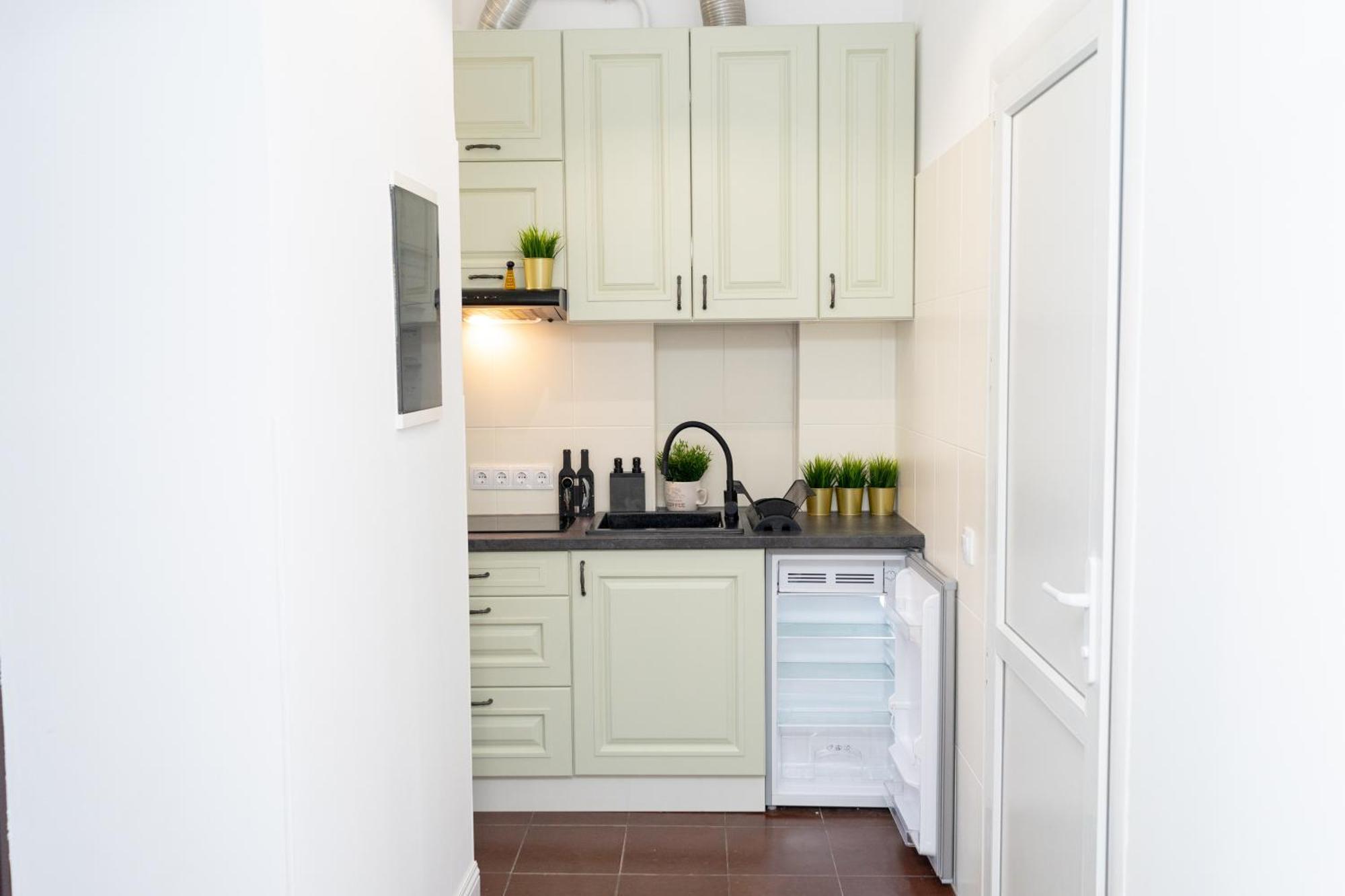 Charming Apartments In The Heart Of Lviv - Valova, Nasypna Str エクステリア 写真